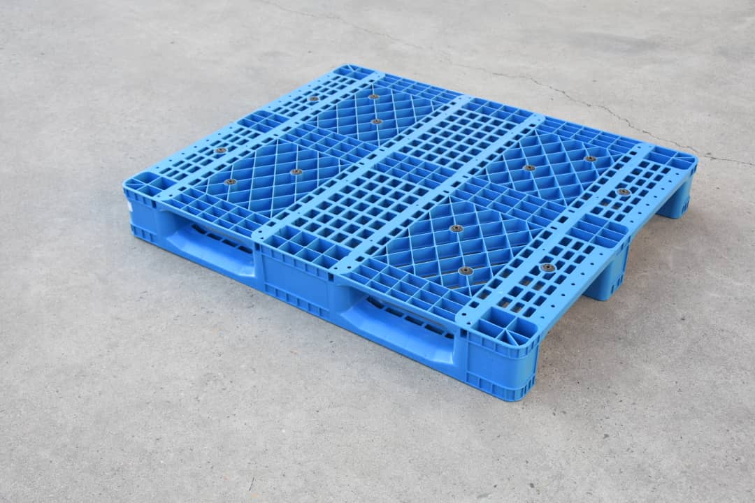 warehouse plastic pallet top